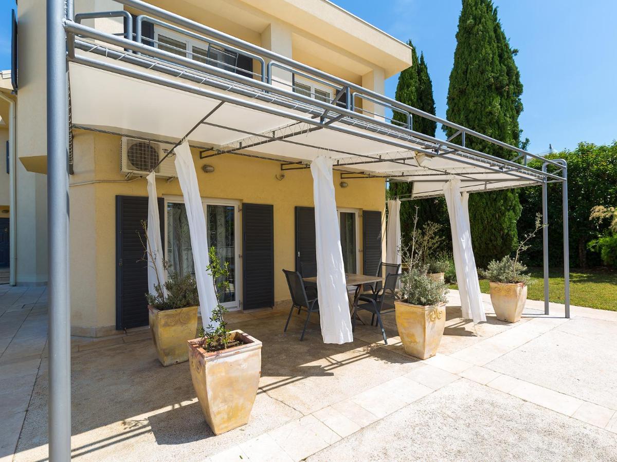 Apartments Gala Poreč Eksteriør bilde